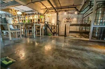 復(fù)古地坪漆施工時(shí)怎么解決基礎(chǔ)水泥地面不達(dá)標(biāo)的問題？