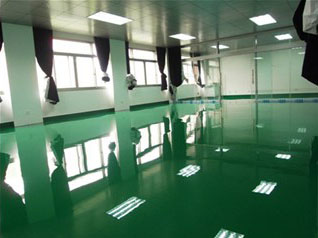 如何避免環(huán)氧地坪漆施工后出現(xiàn)色差？