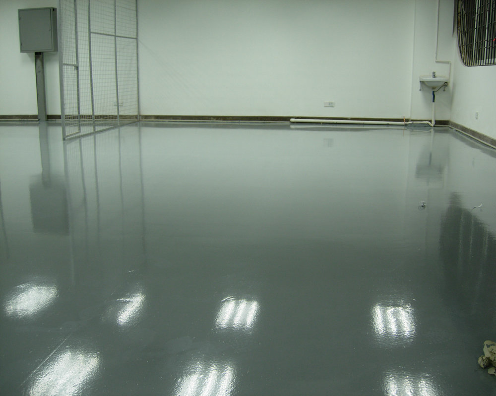 環(huán)氧樹脂地坪漆施工中出現(xiàn)基層裂縫原因和修復(fù)辦法？