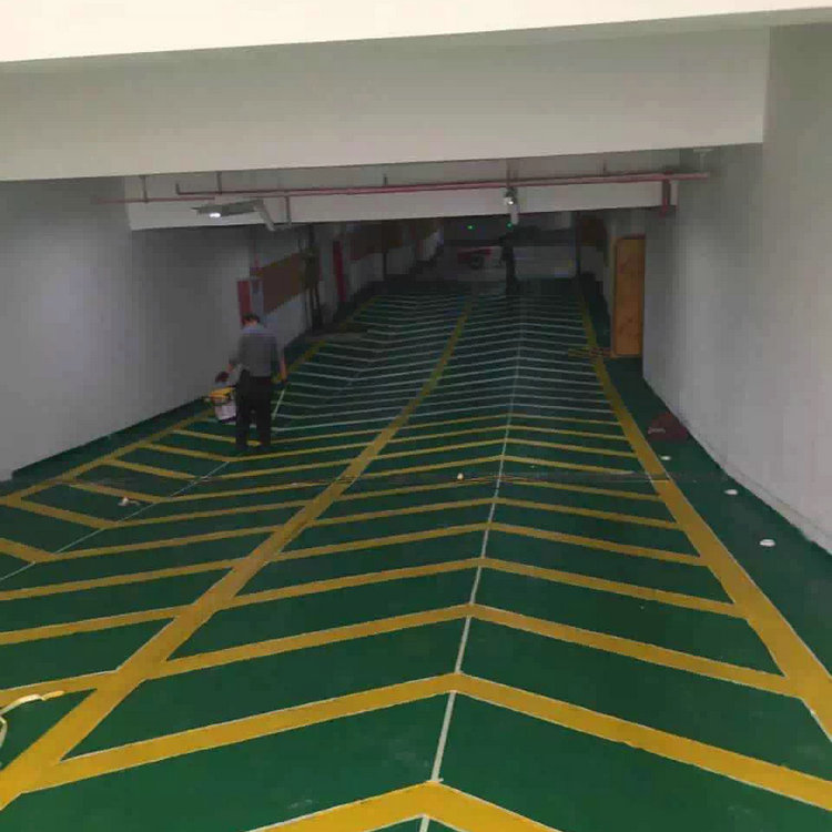 車庫地坪_防滑坡道施工,滄晟地坪漆廠家:車庫坡道施工有幾個(gè)實(shí)用技巧