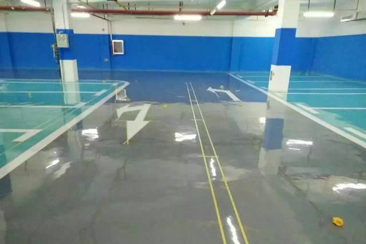 滄晟環(huán)氧地坪涂料廠家_環(huán)氧樹(shù)脂地坪地面開(kāi)裂的表現(xiàn)形式有哪些