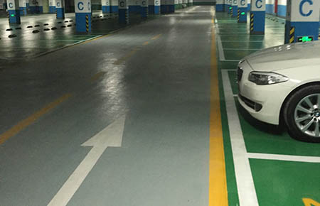 停車庫環(huán)氧地坪樹脂地坪漆使用中要注意什么？