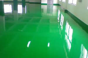 水性環(huán)氧地坪有哪些特點(diǎn)？如何正確使用水性漆？