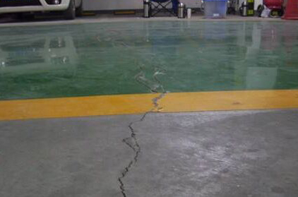 環(huán)氧薄涂地坪出現(xiàn)伸縮縫后要如何處理？