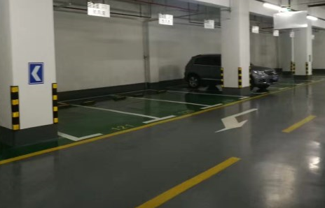 環(huán)氧地坪漆的面漆施工后會(huì)不會(huì)自然流平？